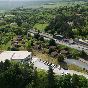 Hébergement en chalets pour groupes et familles, Millau en Aveyron